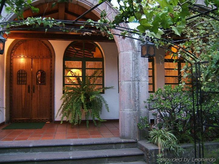 Hotel Los Alpes Quito Exterior foto