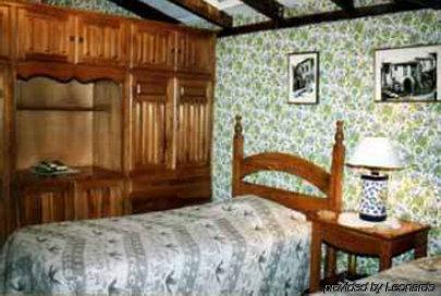 Hotel Los Alpes Quito Zimmer foto